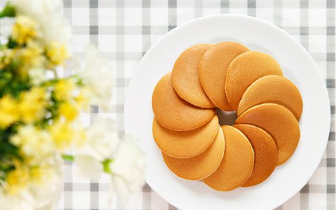 Bánh pancake thơm nức mũi cho cả nhà bữa sáng