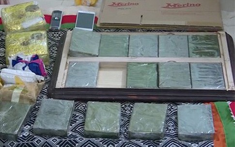 Bốn thanh niên cố thủ trong căn nhà chế biến ma tuý ở Sơn La