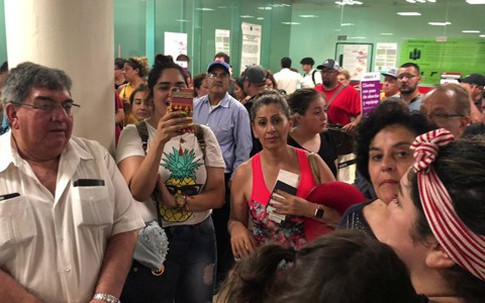 Hành khách cảm thấy luồng khí mạnh đánh trúng máy bay Mexico