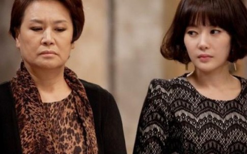 Khốn khổ vì mẹ chồng kiêng kỵ tận 18 điều trong tháng "cô hồn"