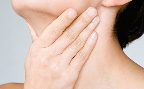 Cảnh báo sớm ung thư thanh quản bị nhiều người bỏ qua