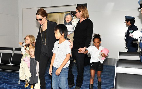 Dự đoán bị thua trước tòa, Angelina Jolie đành "đi cửa sau" tác động các con từ chối gặp Brad Pitt