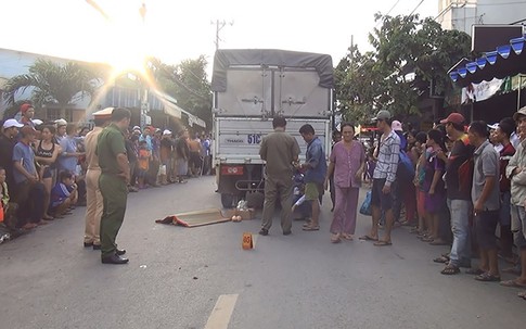Tai nạn làm bé 2 tuổi tử vong ở Bình Tân: Hành động lạ đầy nghi vấn