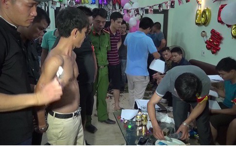 Hàng chục "dân chơi" bị tóm gọn khi sử dụng ma túy ở... trang trại