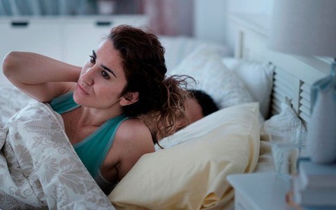 Cắm sừng lên đầu chồng vì một người đàn ông không xứng đáng