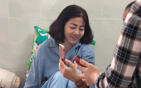Bức xúc vì chuyện của Mai Phương: Bắt cầm phong bì để chụp hình 'làm chứng'