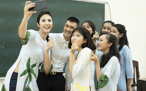 Ngọc Hân tiết lộ tính cách ngoài đời của vợ chồng Công Vinh - Thủy Tiên khiến ai cũng ngỡ ngàng