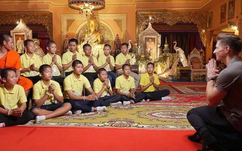 Thông tin mới nhất về đội bóng nhí từng mắc kẹt trong hang sâu 2 tuần ở Thái Lan
