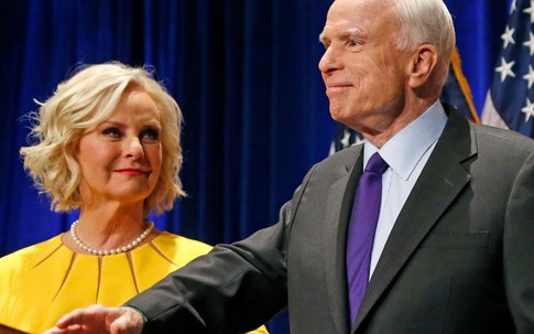 Khối tài sản 200 triệu USD của TNS John McCain đến từ đâu?