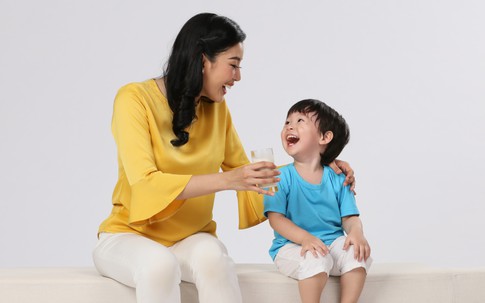 Bé táo bón nặng và gặp vấn đề về đường ruột, phải làm sao?