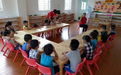 Chấm dứt hợp đồng 3 giáo viên mầm non để trẻ đánh hội đồng bạn