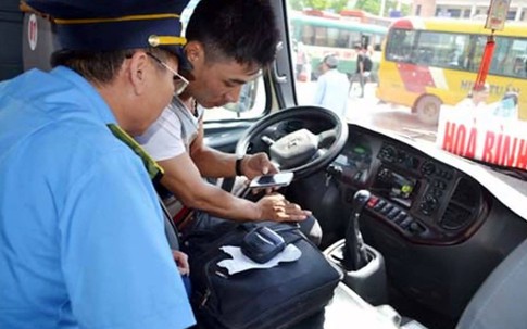 Tranh luận về yêu cầu doanh nghiệp phải ghi lại hành trình lái xe làm việc