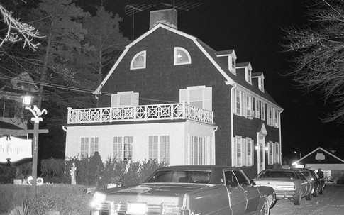 Thảm kịch con trai cả giết 6 mạng người nhà trong đêm biến Amityville trở thành ngôi nhà ma nổi tiếng nhất thế giới