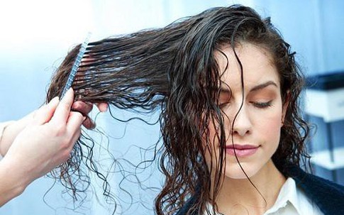 10 thói quen tàn phá nhan sắc khủng khiếp nhưng ngày nào bạn cũng làm