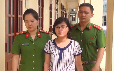 Làm giả giấy tờ, lừa bán xe ô tô nhiều lần