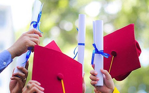 Giáo sư phải có ít nhất ba bài báo khoa học quốc tế