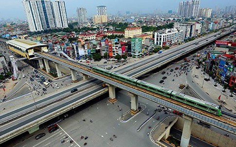 Hà Nội chạy thử tàu trên cao: Các hộ dân sống "sát sạt" đường tàu nói gì?