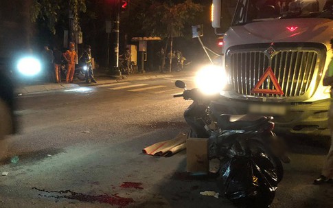 Tài xế container và người đi xe máy hỗn chiến bằng dao