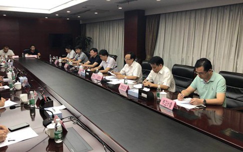 Trẻ mầm non hai trường Trung Quốc ăn gạo mốc, đùi gà thiu