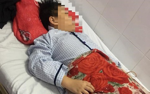 Nam sinh nghi bị ép nuốt 9 viên bi sắt, nhà trường nói gì?