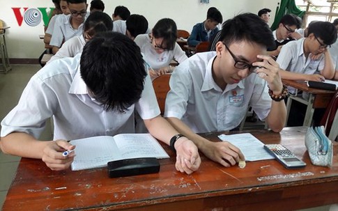 Làm thế nào để giảm nguy cơ tự tử vì áp lực học hành?