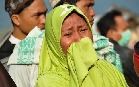 Nhân chứng sợ hãi kể về đợt tấn công dữ dội của sóng thần, động đất tại Indonesia