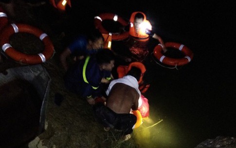 Thanh Hóa: Tìm thấy thi thể 2 học sinh đuối nước khi tắm suối