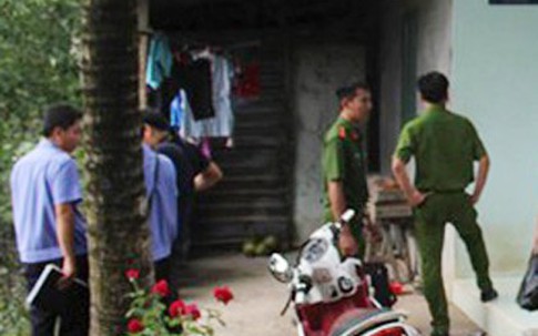 Ông bà phát hiện 2 cháu nội chết trong phòng ngủ