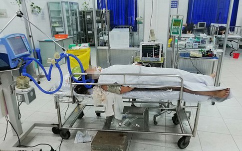 Vũng Tàu: Đang tắm biển, nữ du khách bất ngờ bị sét đánh