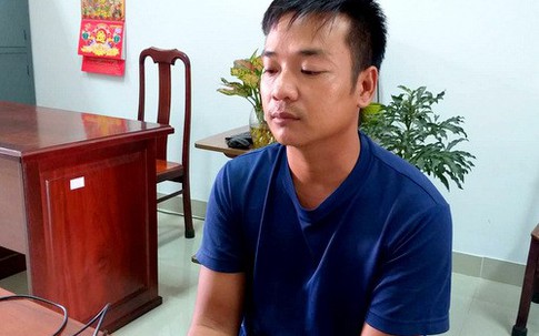 Bị đổ rượu lên người, khách đâm chết nhân viên phục vụ