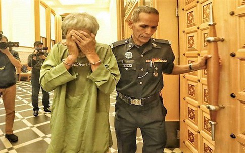 Nữ trông trẻ chết lặng khi phát hiện tội ác tày trời của bố chồng 68 tuổi, khiến con gái chủ nhà 11 tháng tuổi không ngừng quấy khóc