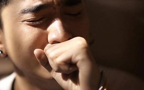 Bị bạn gái 'cắm sừng dài 1km', anh chàng cay cú lên mạng than thở ai ngờ bị chửi thêm