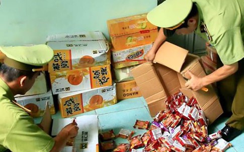 Hàng nghìn bánh Trung thu Trung Quốc bị thu giữ ở Hà Nội