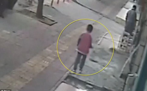 Bé trai bị bắt cóc ngay trước mặt bà ngoại và sự thật về hung thủ