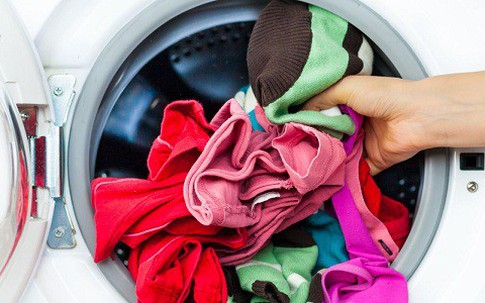 Giặt chung đồ trong máy giặt có bị lây bệnh tình dục?