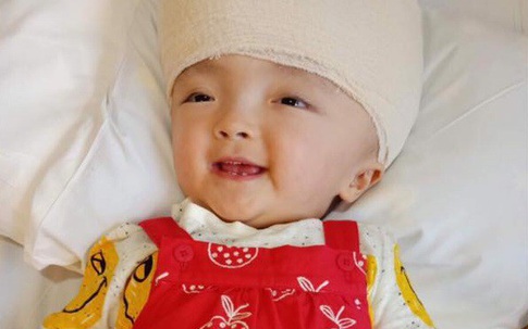 Lời cảm ơn của mẹ bé gái mồ côi cha, mắc bệnh nặng nhận được hỗ trợ của độc giả Báo Gia đình & Xã hội