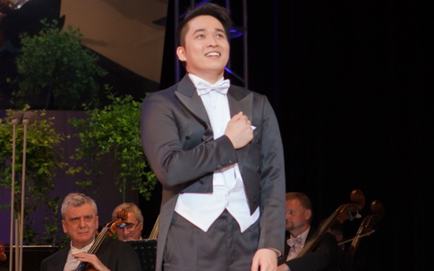 "Hoàng tử" Opera Ninh Đức Hoàng Long tiếp tục giành giải Nhất quốc tế