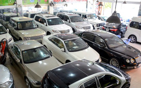 Khan hiếm lạ thường, mua ô tô cũ chơi Tết tốn thêm cả trăm triệu