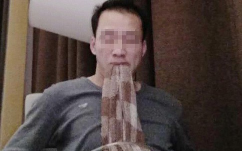 Cuối năm thiếu tiền để về nhà, chồng tự "bắt cóc chính mình" để đòi vợ tiền chuộc