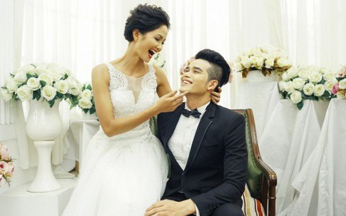 Thực hư thông tin Tân Hoa hậu Hoàn vũ H'Hen Niê đã kết hôn cùng bạn trai lâu năm