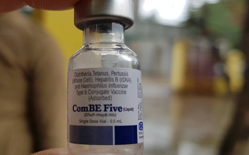 Bộ Y tế: Chưa đình chỉ tiêm vaccine ComBE Five ở Bình Định, chỉ tạm ngừng để đánh giá
