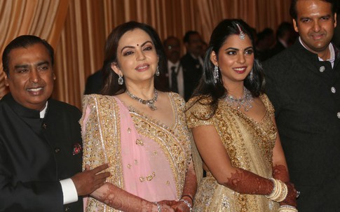 Đằng sau đám cưới thế kỷ của Ấn Độ năm 2018: Xuất thân hoàn hảo của cô dâu trong gia đình giàu nhất châu Á