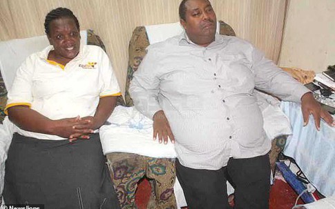 18 năm sống với vợ nhưng vẫn là 'trai tân', người đàn ông sợ hãi khi ngực bỗng chảy sữa