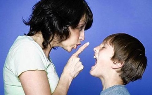 Cách ứng xử người mẹ khi nghe con nói ghét mình khiến cả thế giới suy ngẫm và thán phục