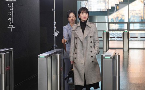 Với 4 tips diện đồ ai cũng học được, Song Hye Kyo vừa hóa nữ thần công sở lại 'cưa đổ' trai trẻ trong Encounter