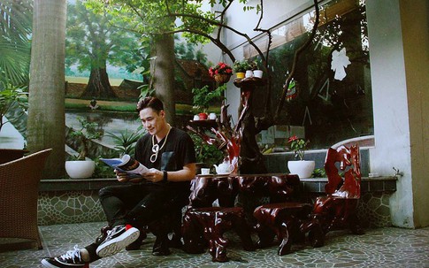 Nam ca sĩ "Chiếc khăn gió ấm" gây choáng khi tiết lộ biệt thự sân vườn rộng hơn 400m2 ngay giữa quận 1