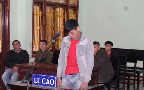 Thanh niên không có bằng lái gây tai nạn chết người lĩnh 30 tháng tù