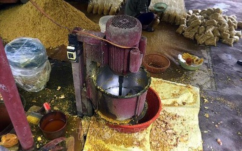 Phát hiện cơ sở trộn lưu huỳnh vào riềng xay sẵn, chuyên gia cảnh báo nguy hại của thực phẩm chứa lưu huỳnh