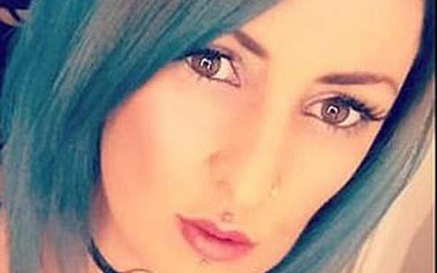 Nhìn thấy con gái nằm trên giường đầy máu giữa đêm giao thừa, bà mẹ hoảng hốt truy tìm sự thật