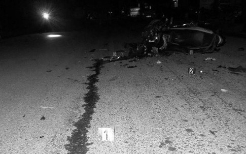 Hai thanh niên tử vong sau pha đối đầu xe máy trong đêm vắng